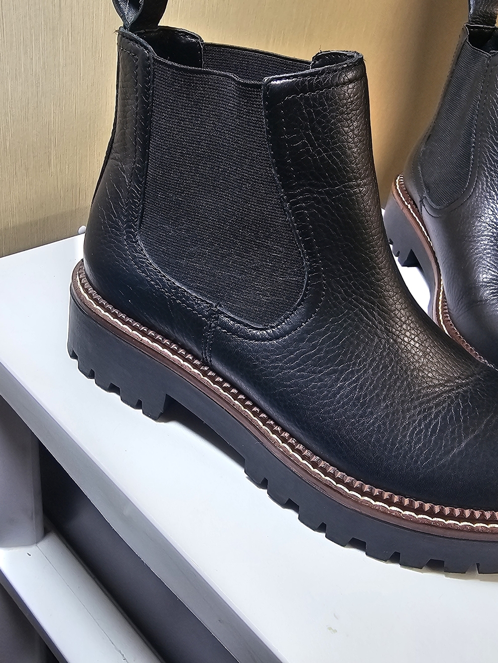Caslon Leather Chelsea Boots Womens 6.5M Black Lug Sole Ankle Boots - Picture 5 of 11